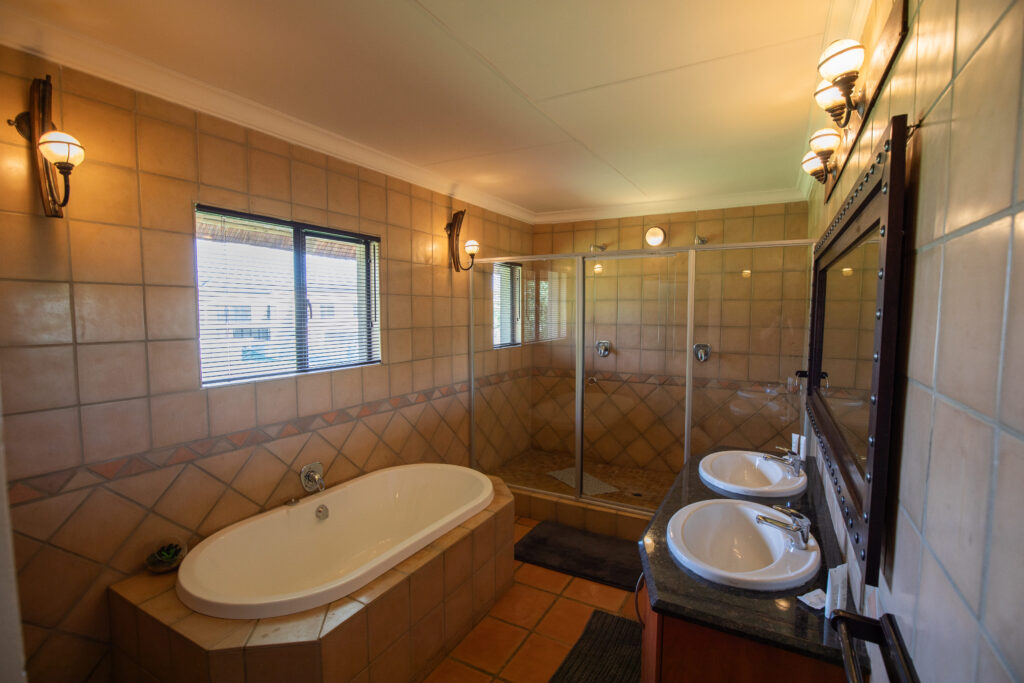 Weaver's Nest Guesthouse Weavers Room