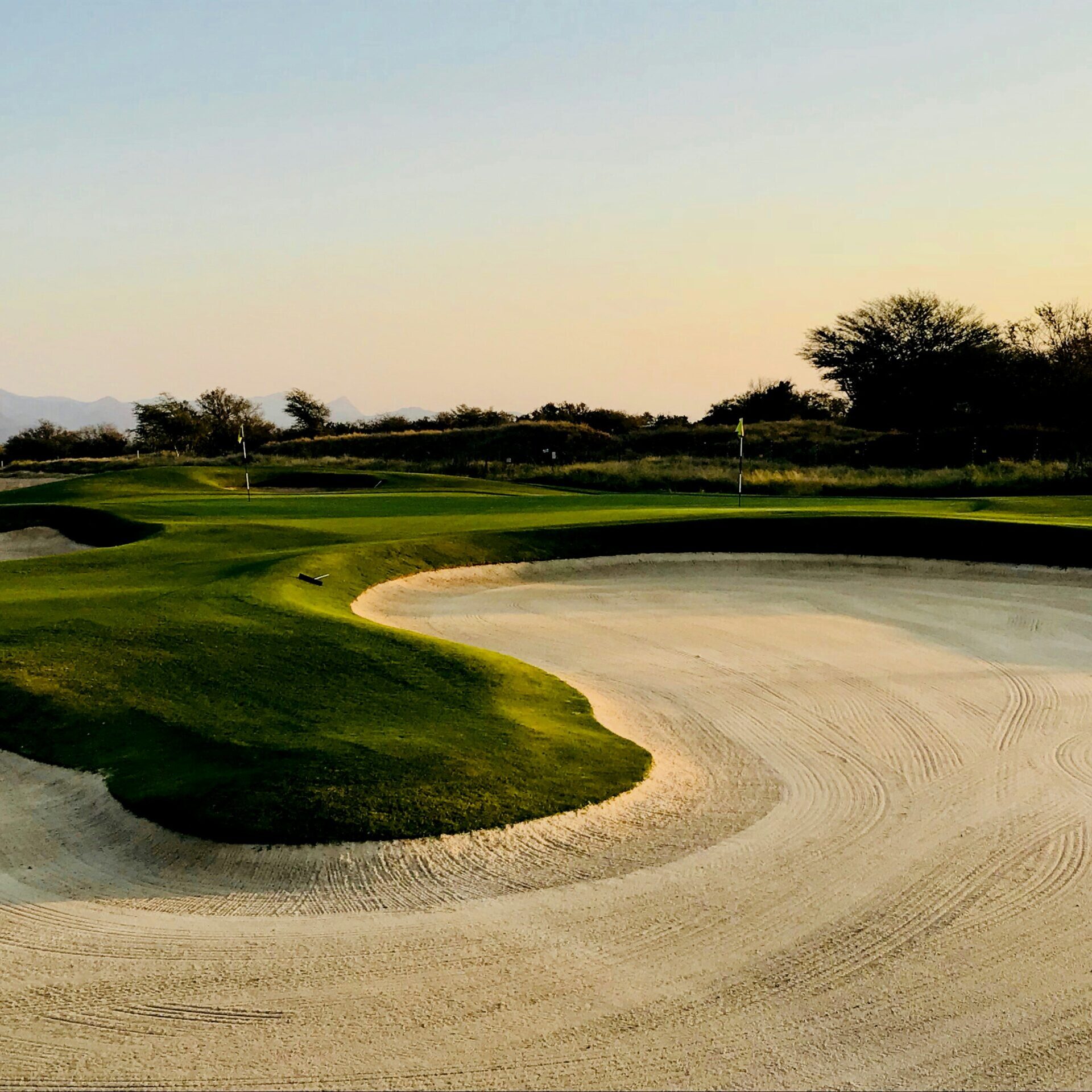 edwin-compton-Z8XlmAj65iM-unsplash