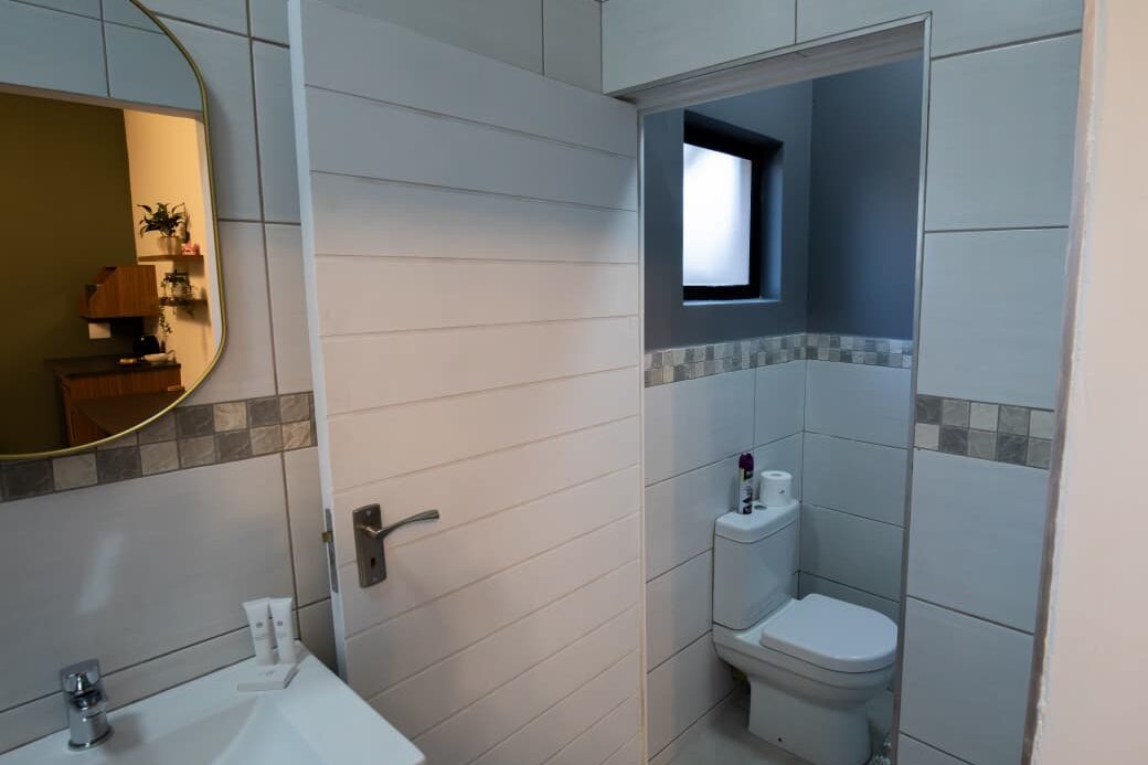 Nightindale Room Bathroom
